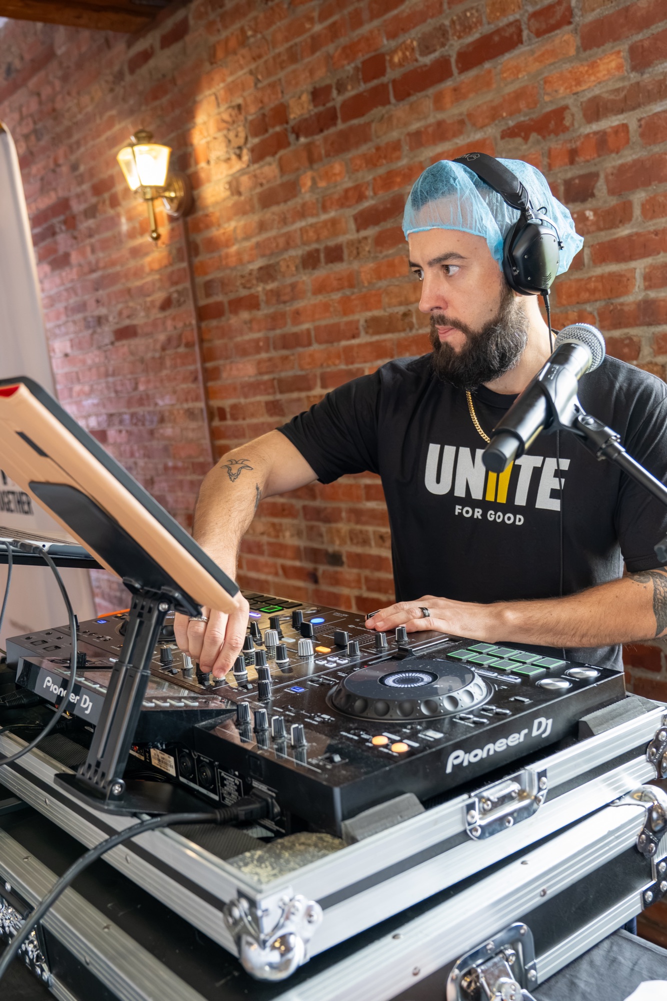 Baltimore Sound DJ at the decks during the meal pack
